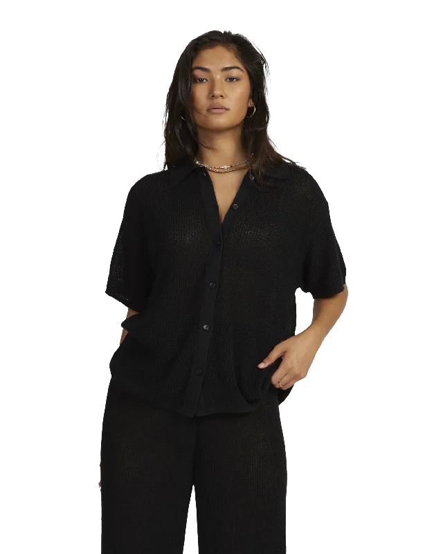 Fade Holiday Shirt in Black Elegant Lace Short Sleeve